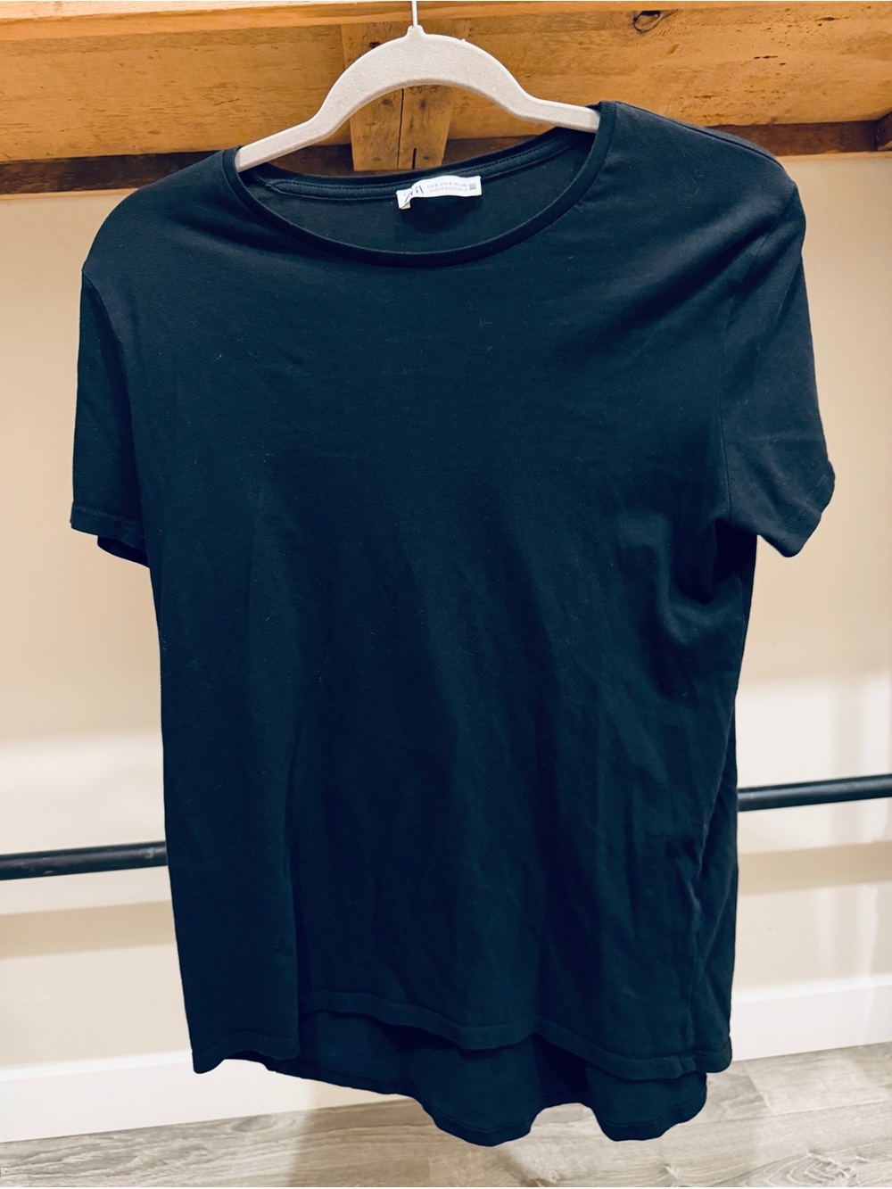 Zara Fitted Short Sleeve T-Shirt (S) Black
